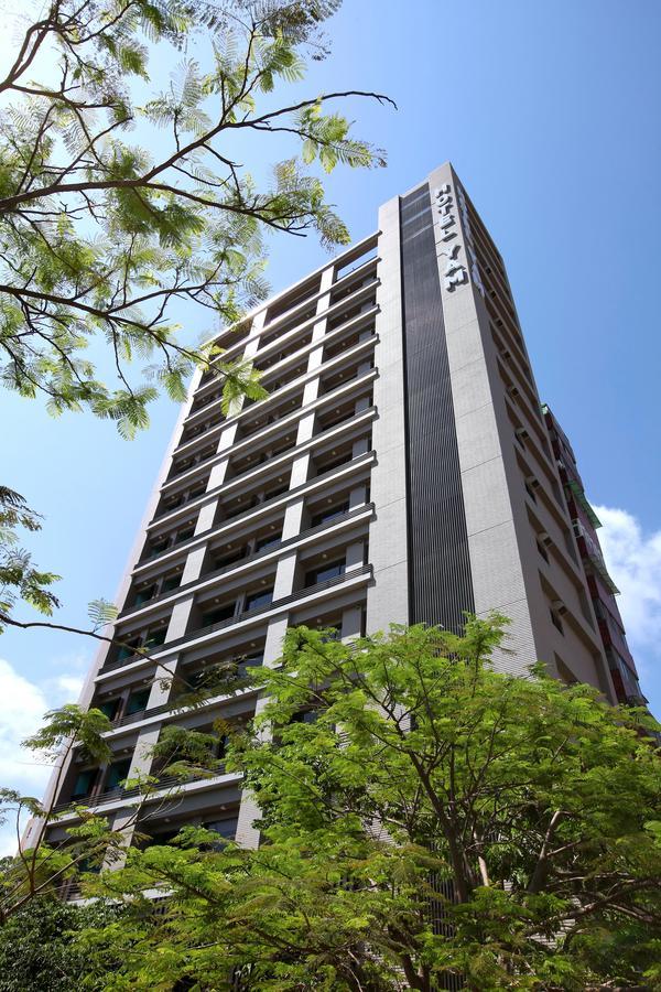 Hotel Yam Kaohsiung Bagian luar foto
