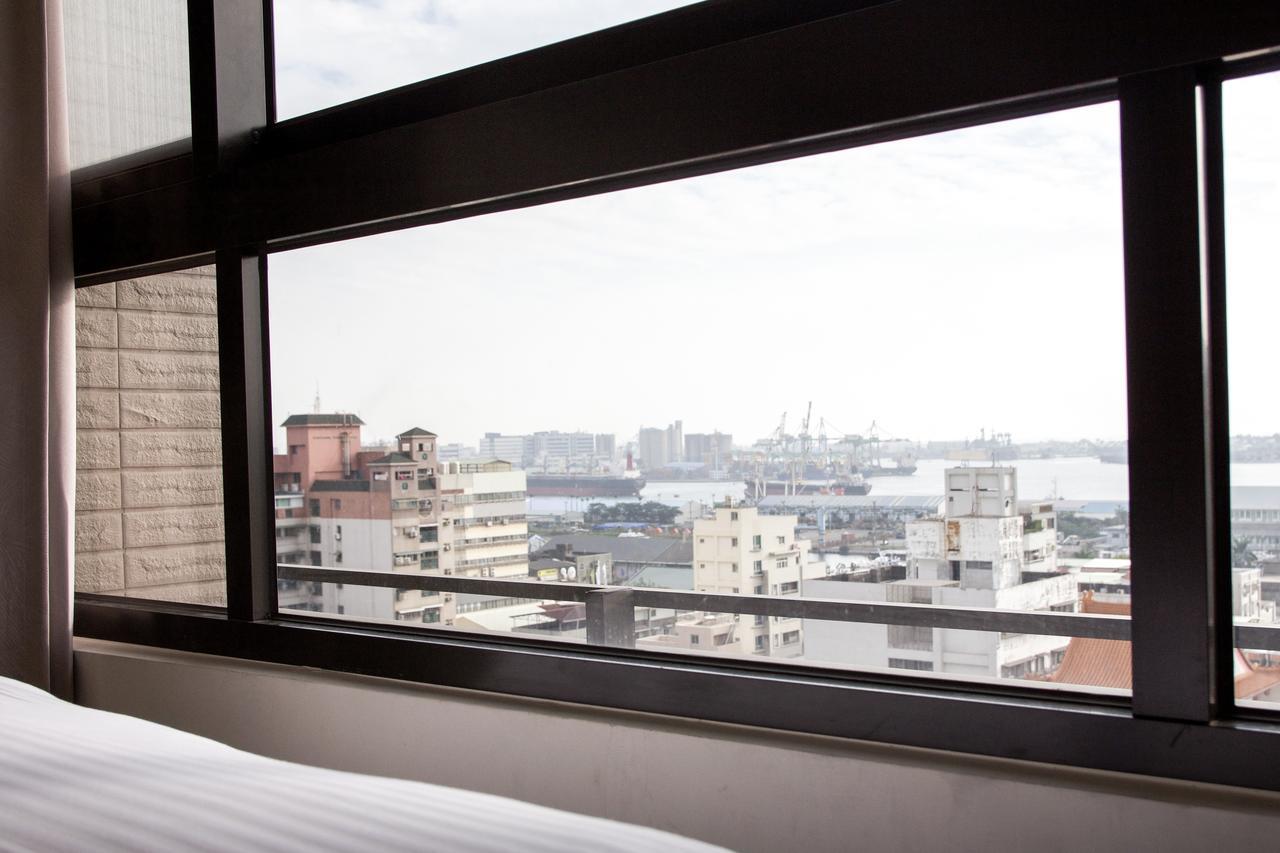 Hotel Yam Kaohsiung Bagian luar foto